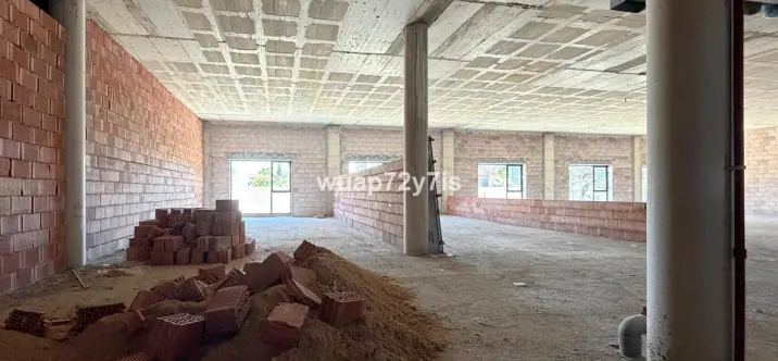 Long-term rent of office in El Paraiso 3