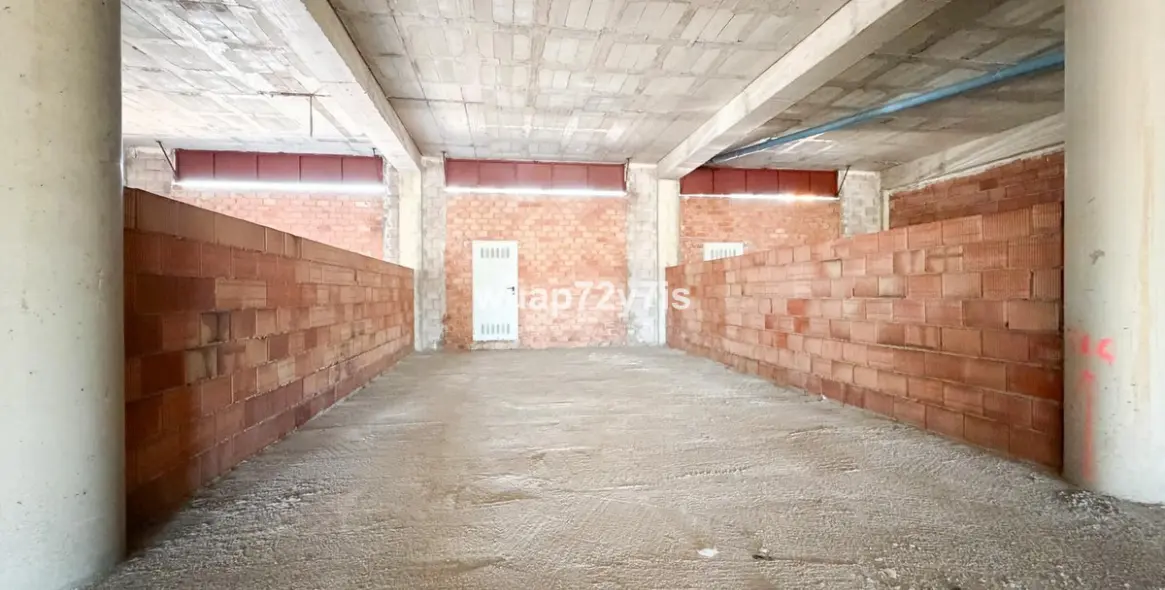 Long-term rent of office in El Paraiso 6