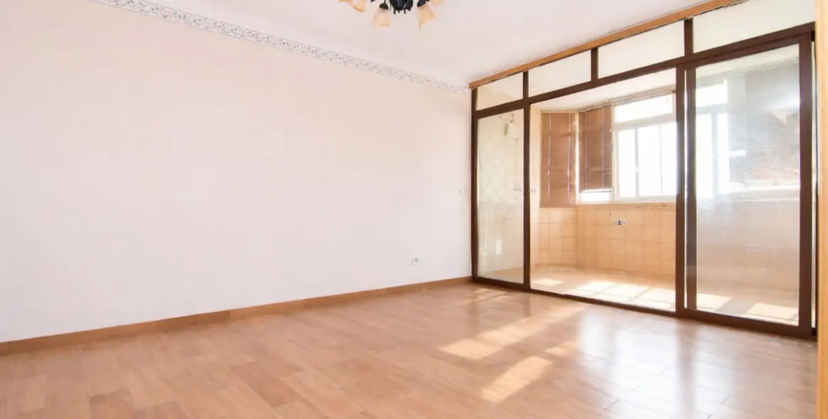Продажа апартаментов на среднем этаже в Málaga Centro 13