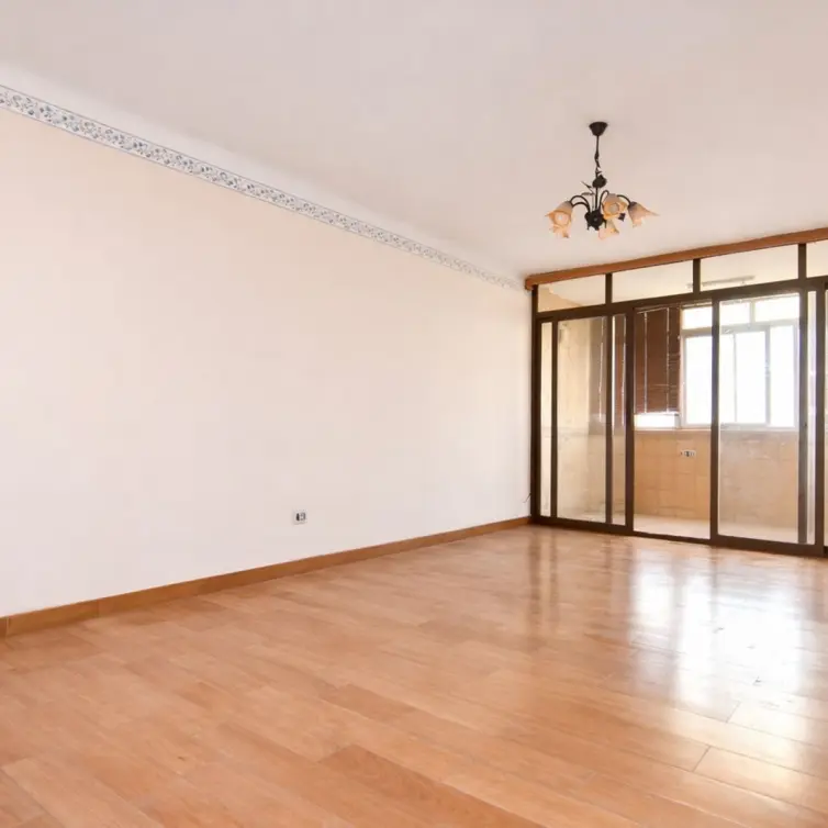 Продажа апартаментов на среднем этаже в Málaga Centro