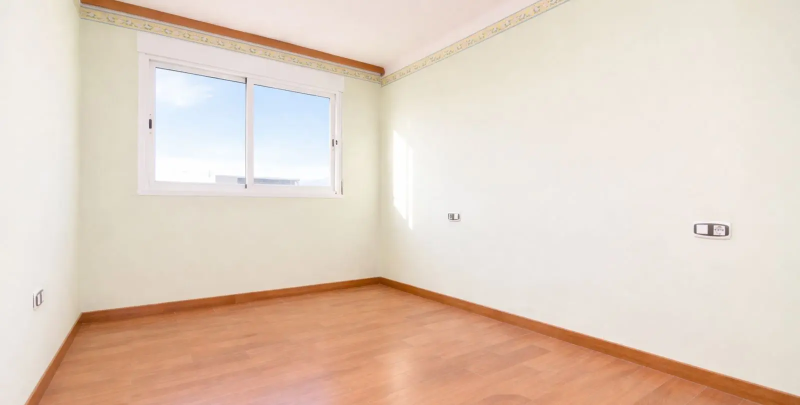 Продажа апартаментов на среднем этаже в Málaga Centro 9