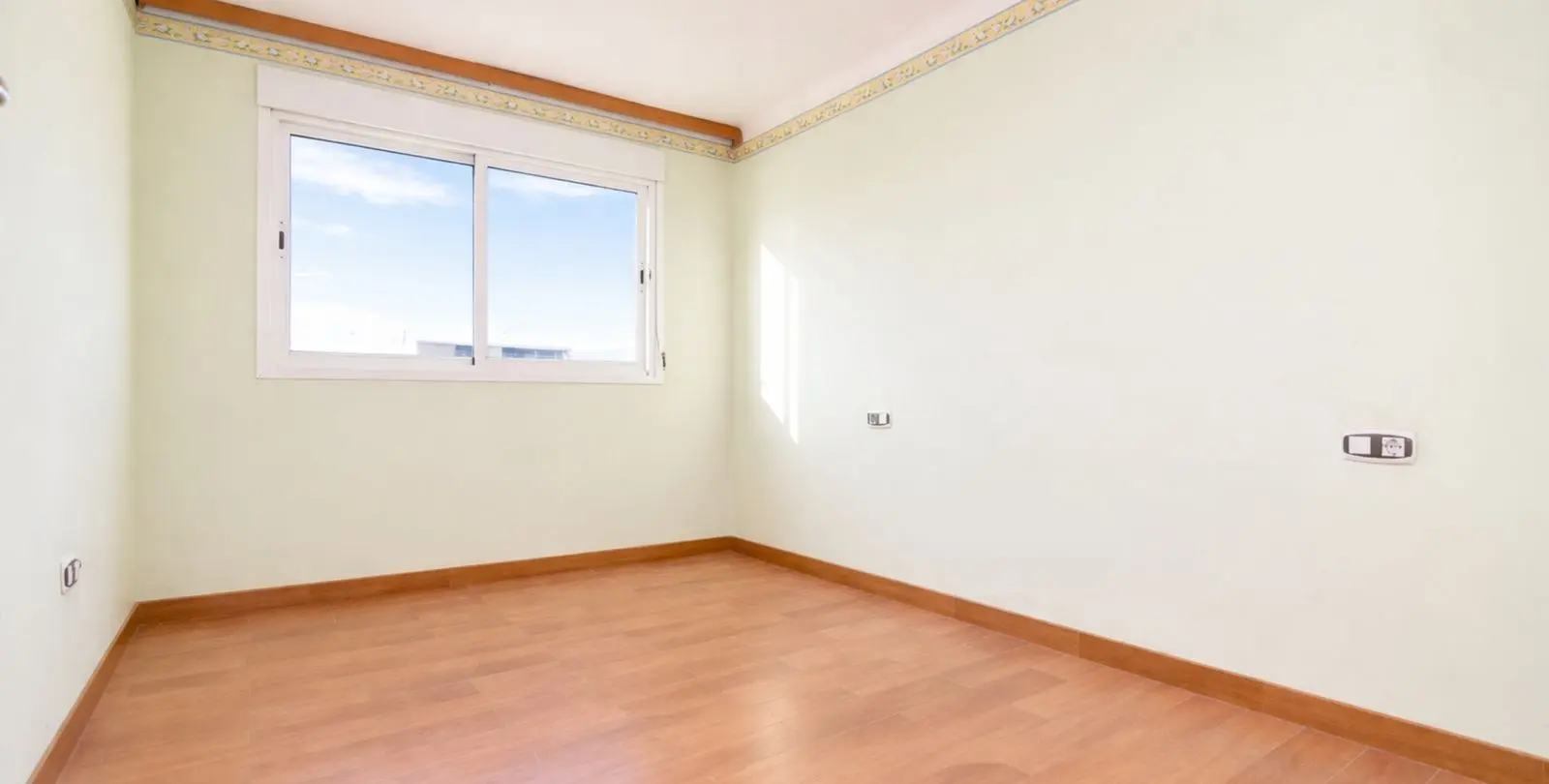 Продажа апартаментов на среднем этаже в Málaga Centro 10