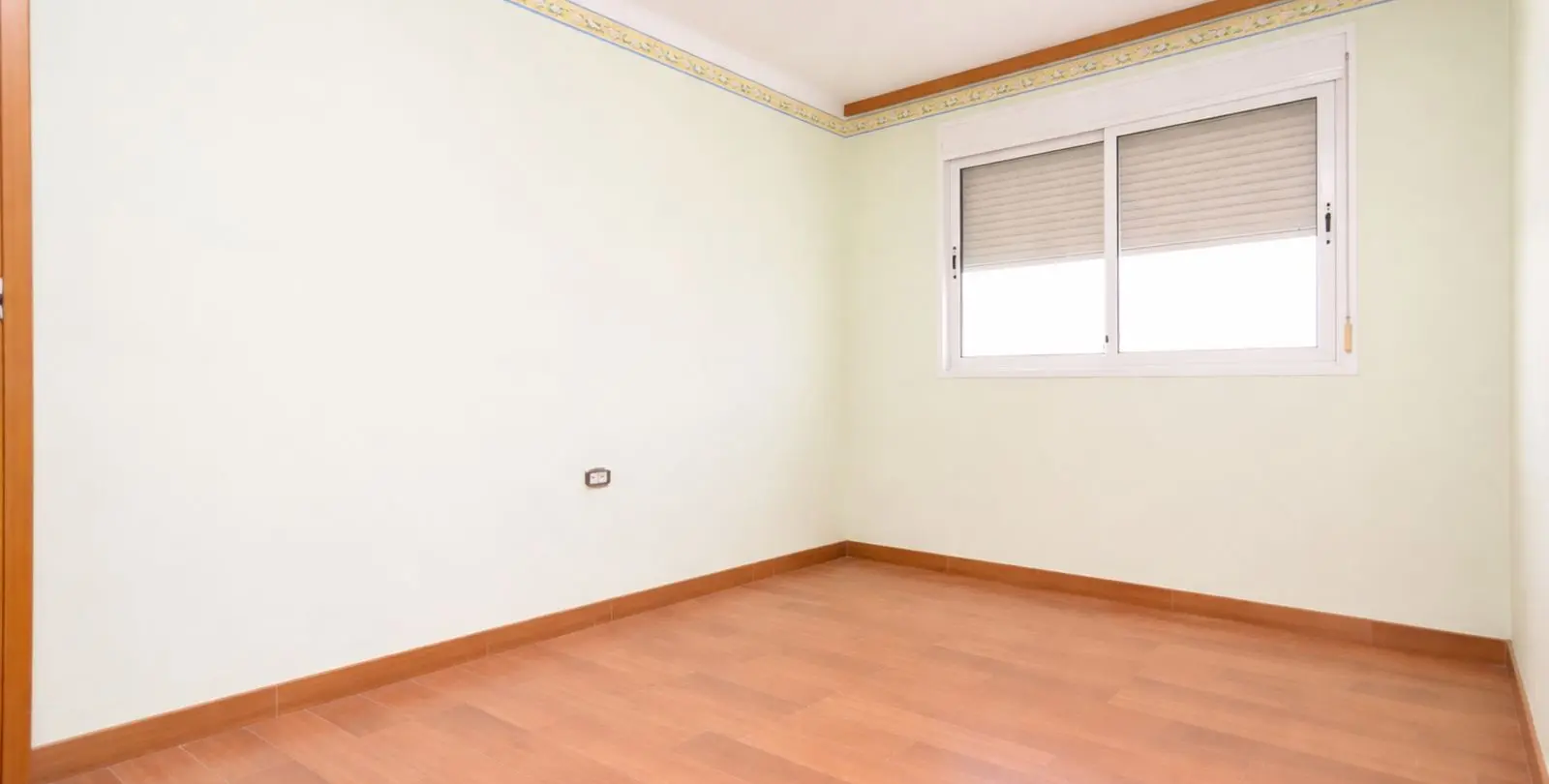 Продажа апартаментов на среднем этаже в Málaga Centro 15