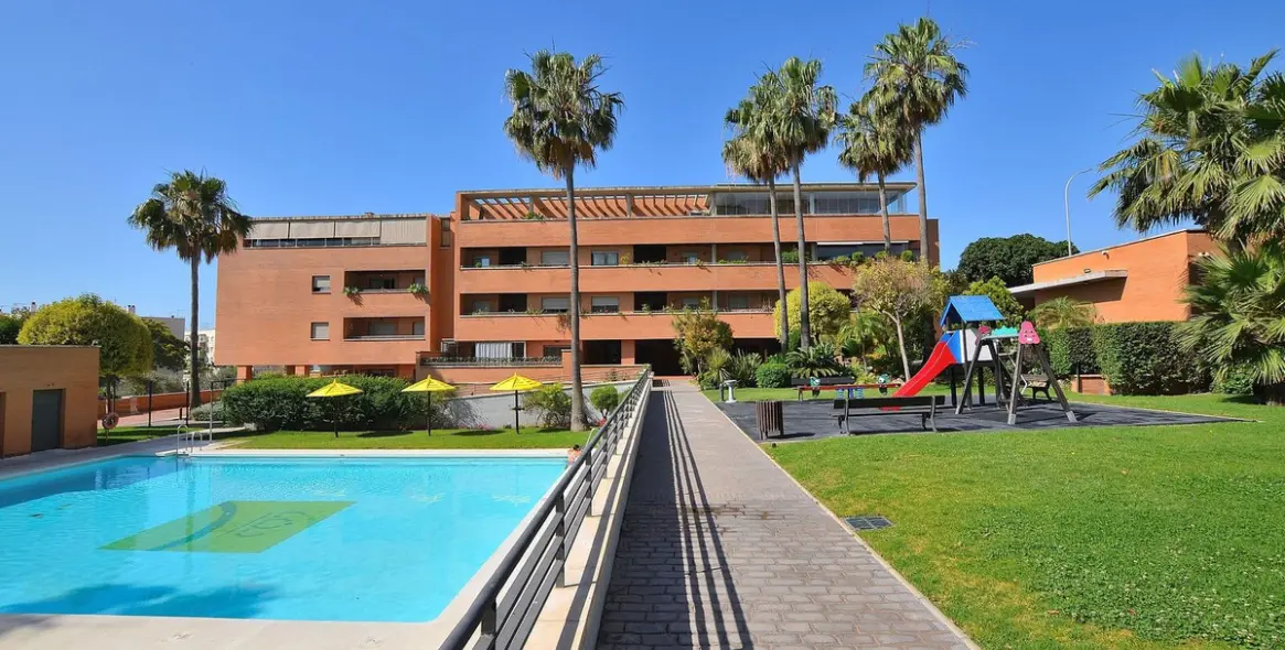 Sale of ground floor apartment in Torremolinos 1