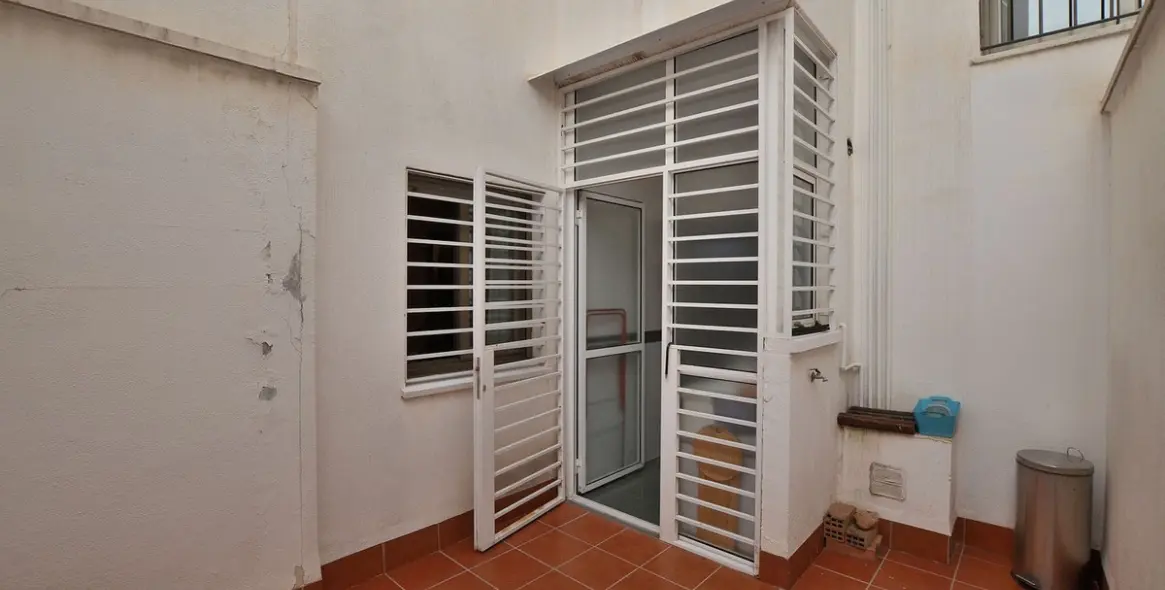 Sale of ground floor apartment in Torremolinos 12