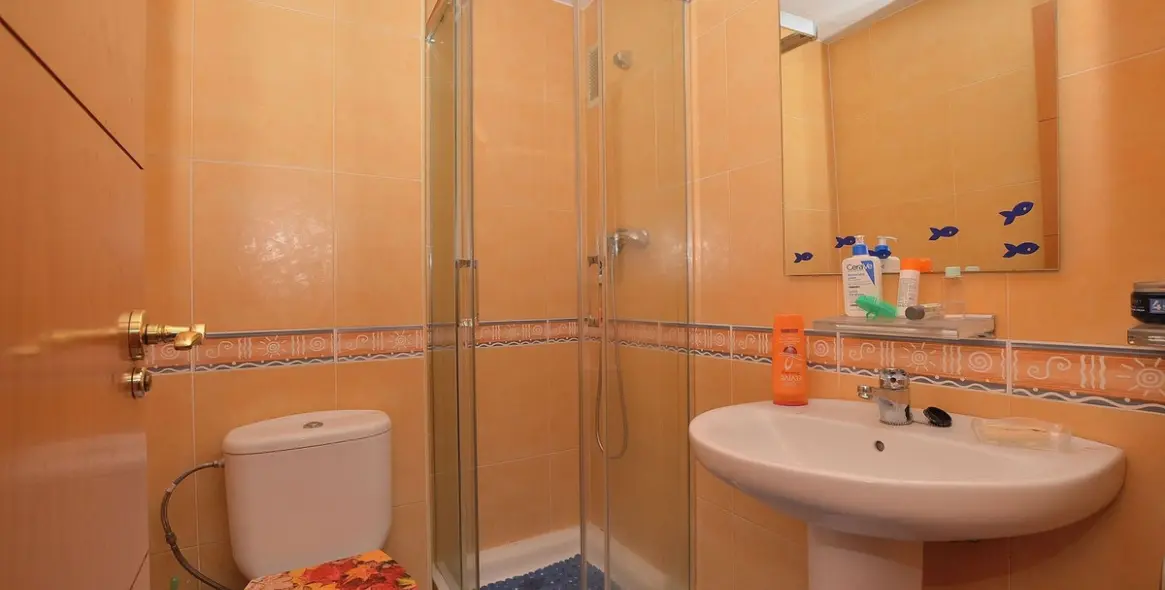 Sale of ground floor apartment in Torremolinos 19