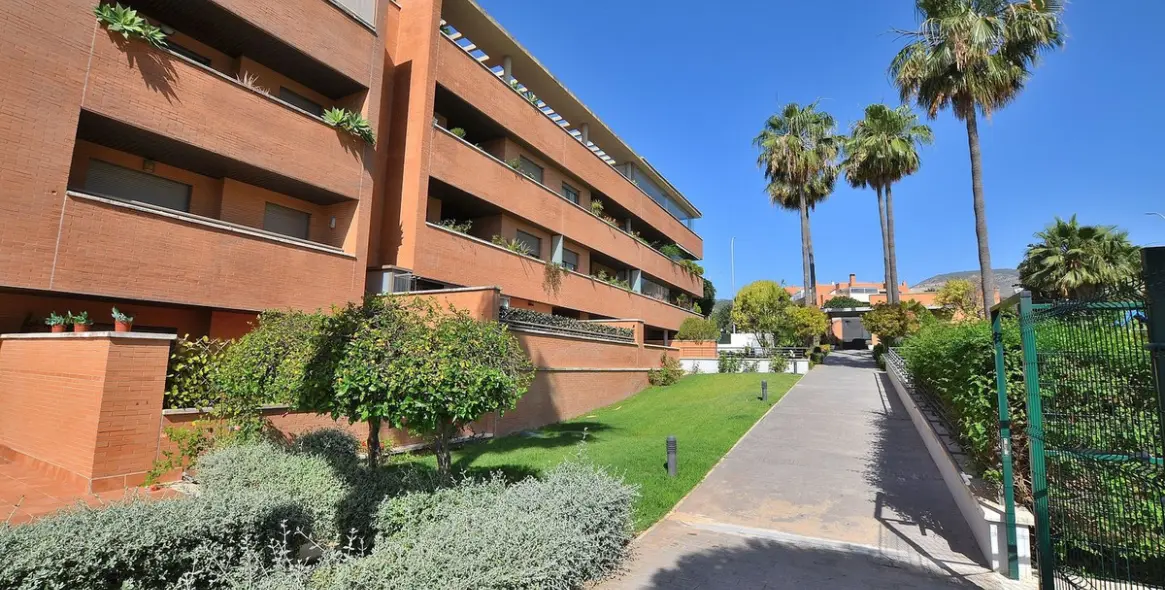 Sale of ground floor apartment in Torremolinos 27