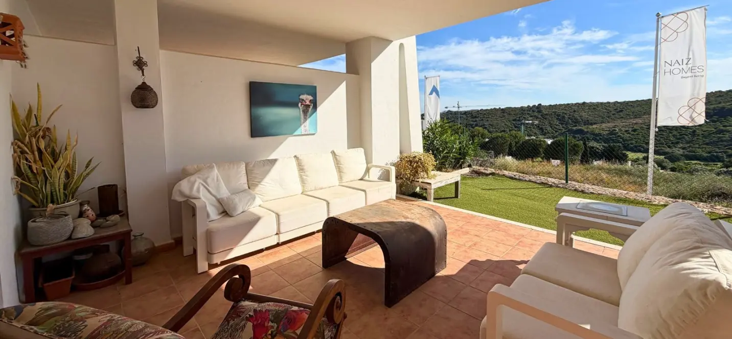 Продажа апартаментов на первом этаже в Casares Playa 2