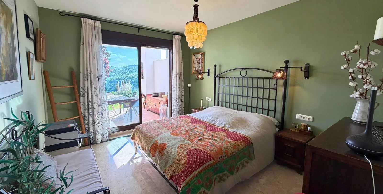 Продажа апартаментов на первом этаже в Casares Playa 14