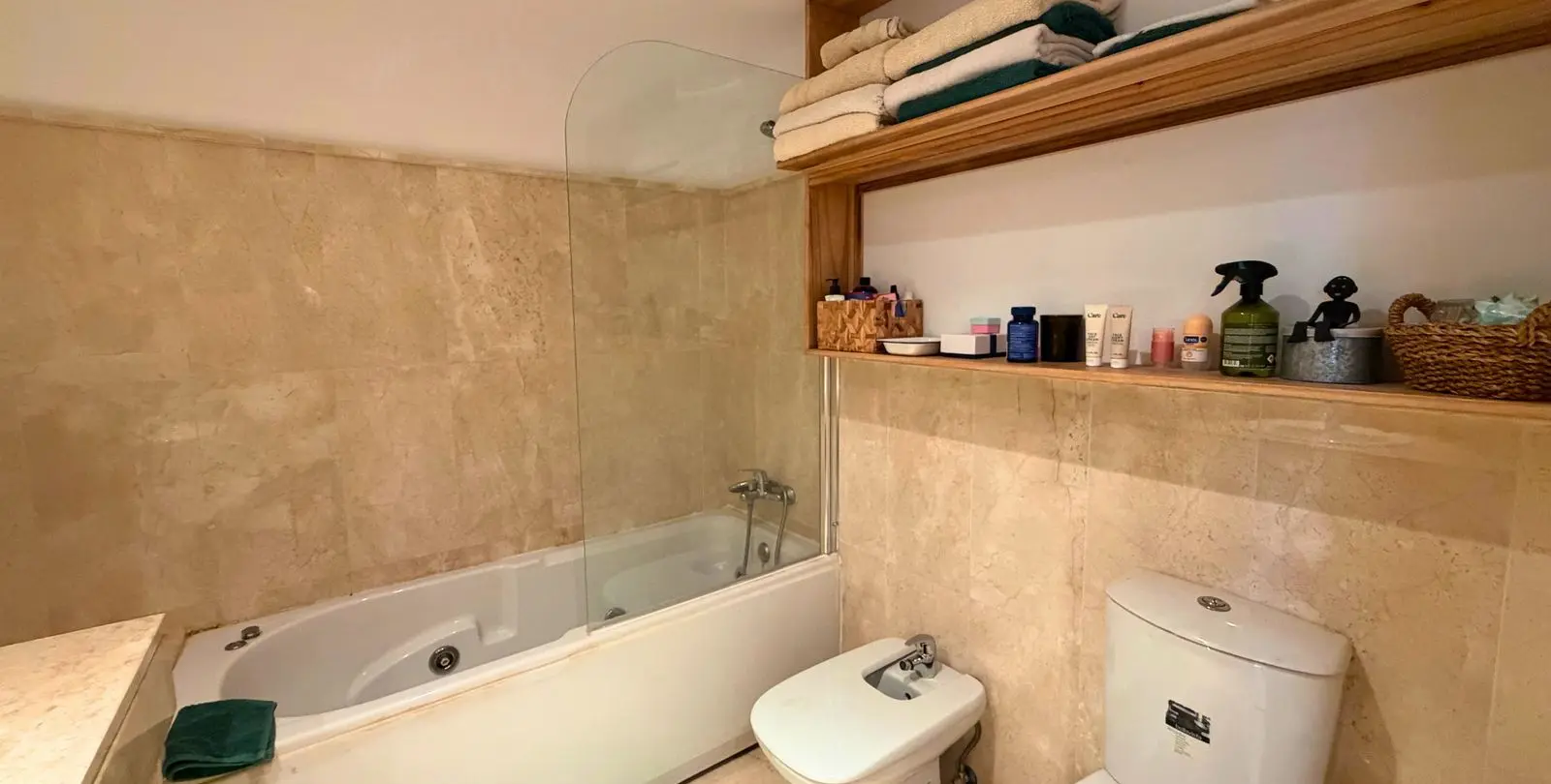 Продажа апартаментов на первом этаже в Casares Playa 20