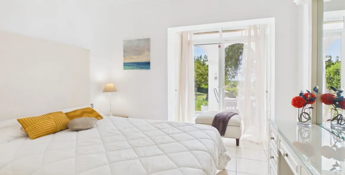 Sale of ground floor apartment in La Quinta 7