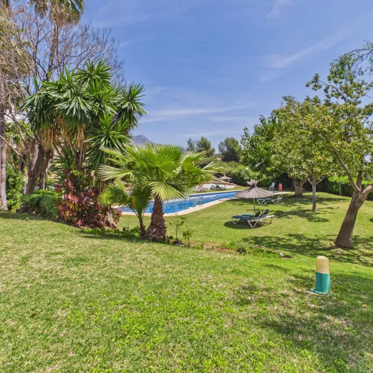 Venta de apartamento en planta baja en La Quinta