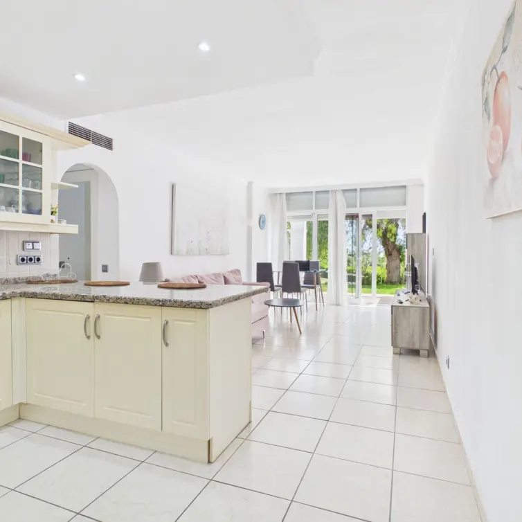 Venta de apartamento en planta baja en La Quinta