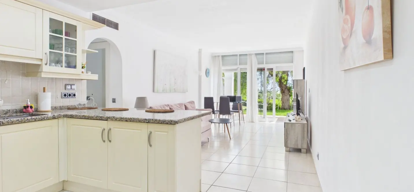 Venta de apartamento en planta baja en La Quinta 3