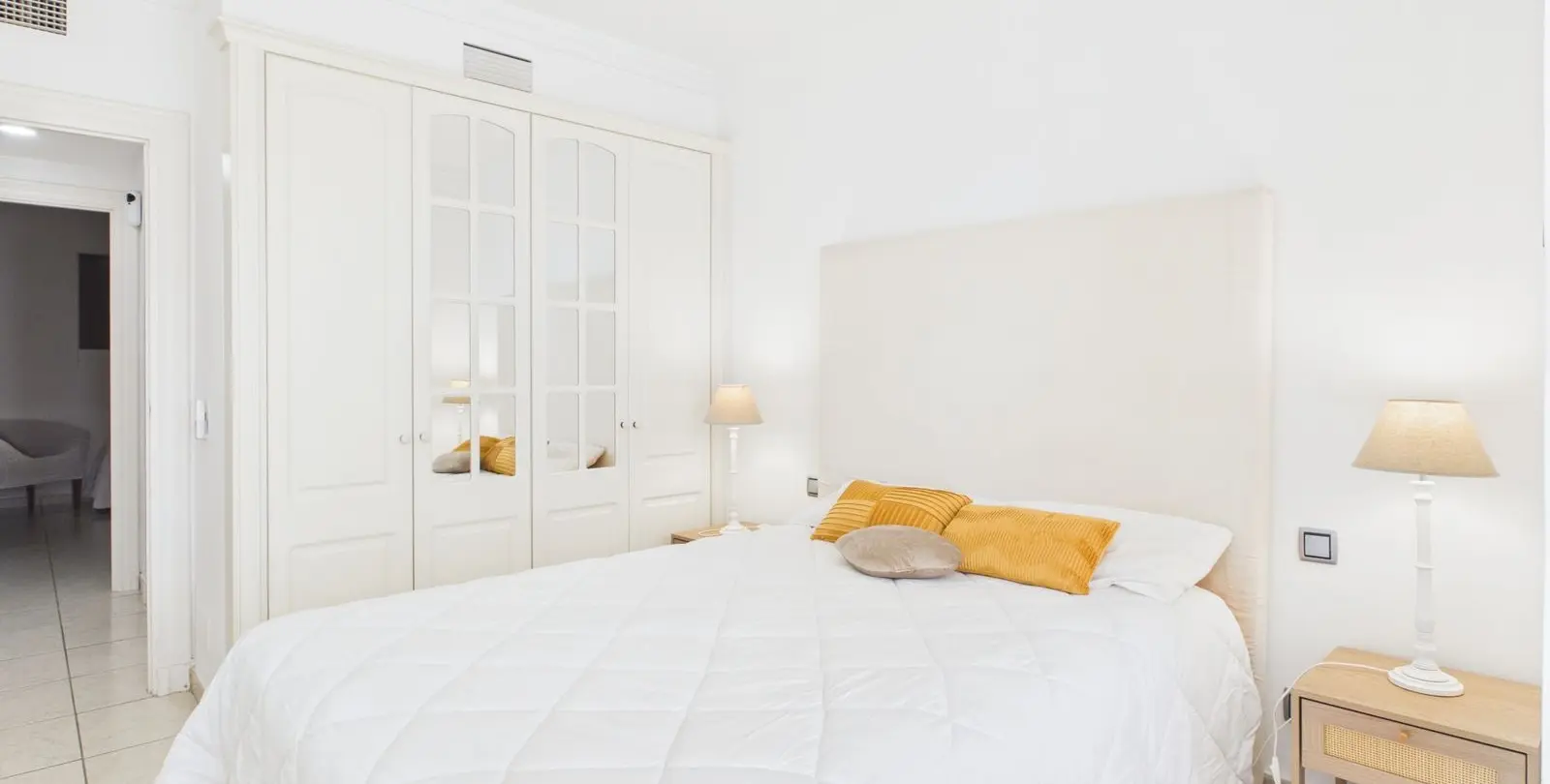 Sale of ground floor apartment in La Quinta 16