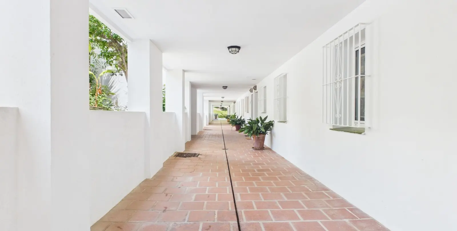Sale of ground floor apartment in La Quinta 18