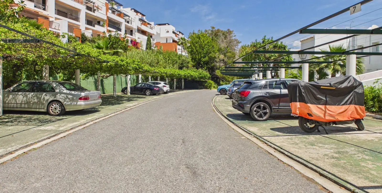 Sale of ground floor apartment in La Quinta 19