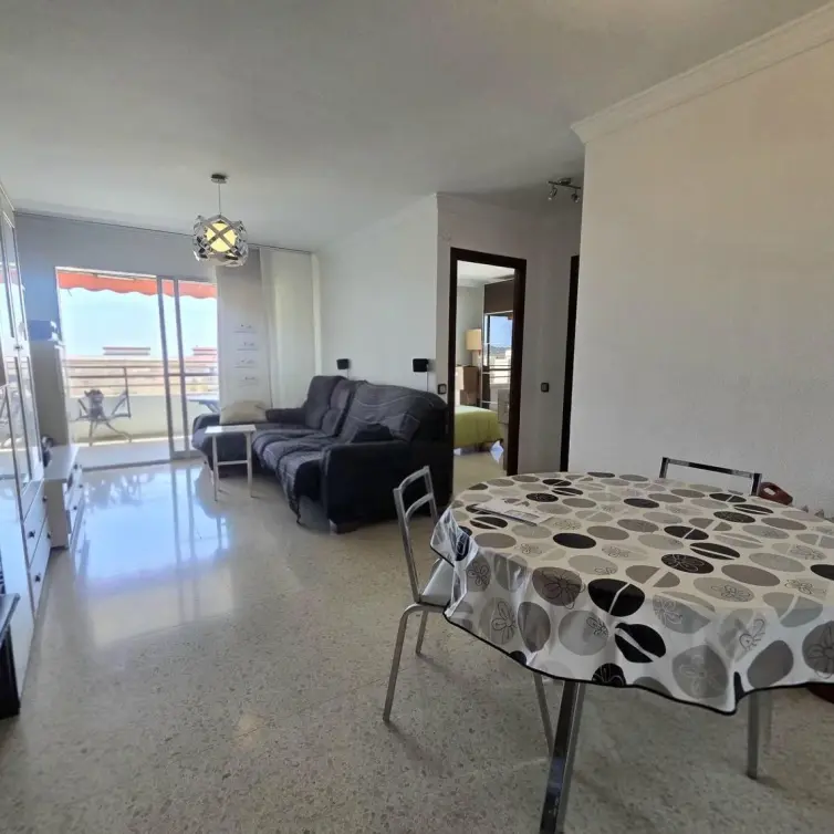 Sale of middle floor apartment in Málaga