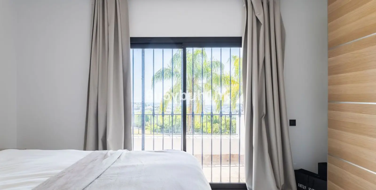Venta de apartamento en planta baja en Benahavís 10