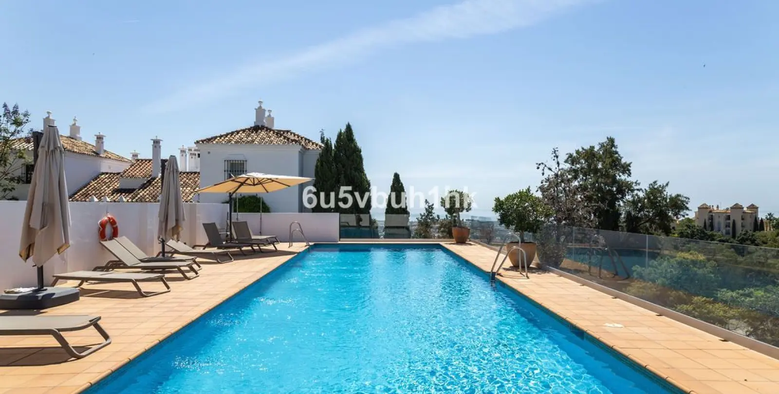 Venta de apartamento en planta baja en Benahavís 19