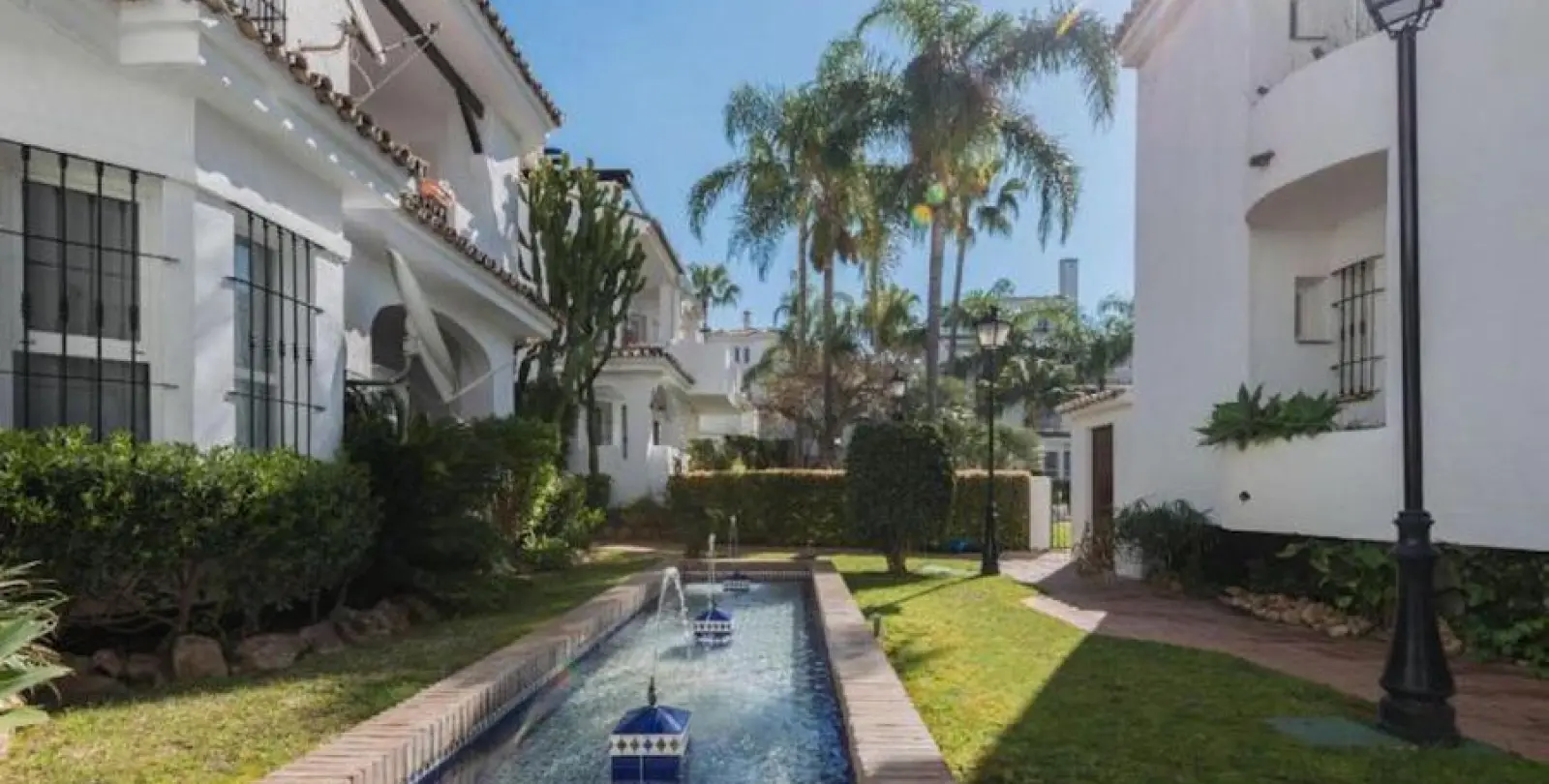 Sale of middle floor apartment in Nueva Andalucía 4