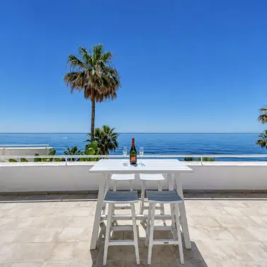 Продажа апартаментов на первом этаже в Estepona