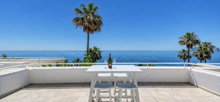 Продажа апартаментов на первом этаже в Estepona 3
