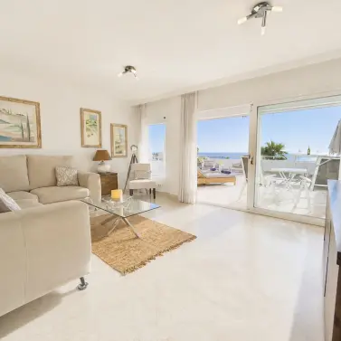 Продажа апартаментов на первом этаже в Estepona