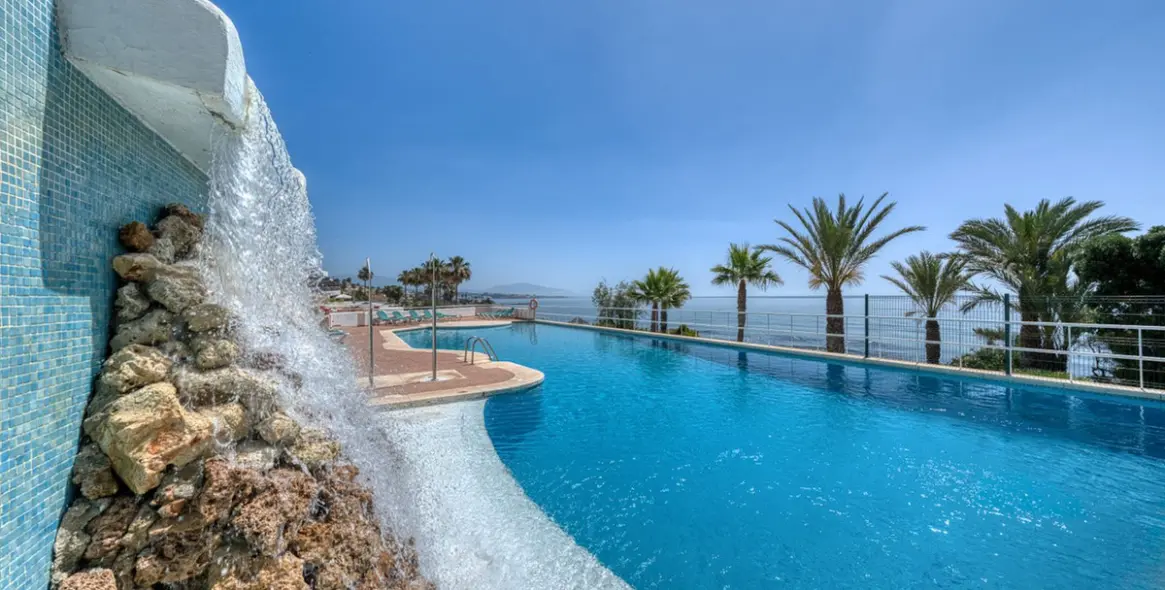Продажа апартаментов на первом этаже в Estepona 7
