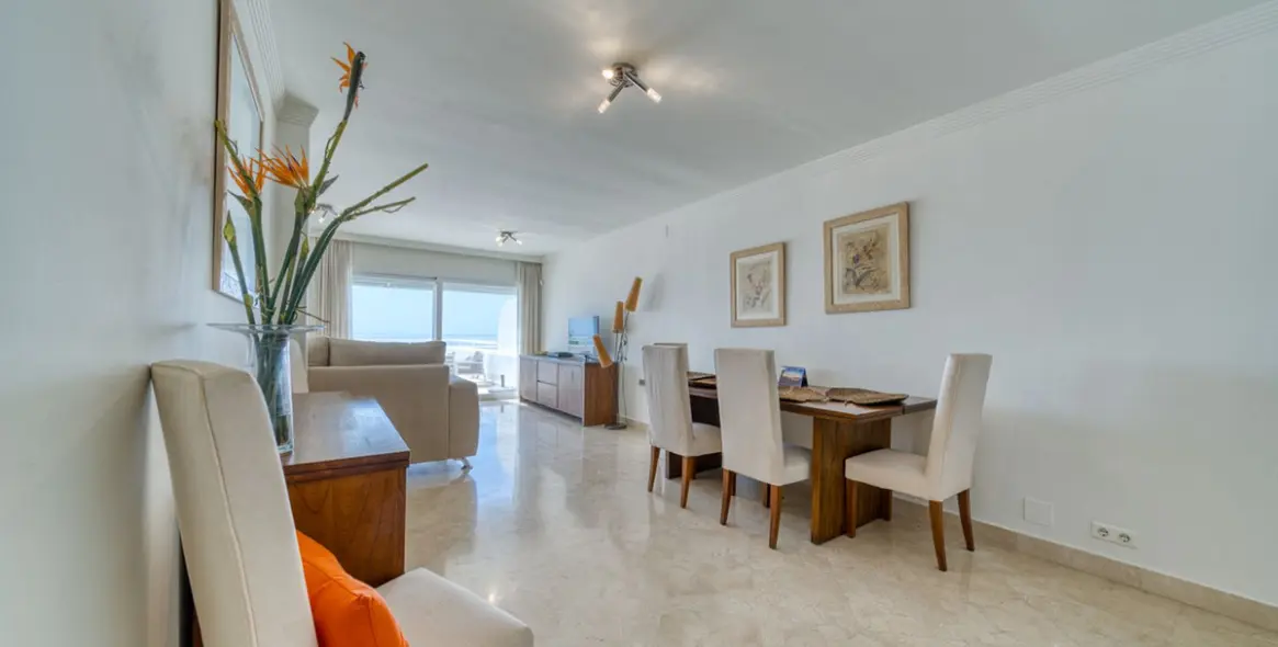 Продажа апартаментов на первом этаже в Estepona 10
