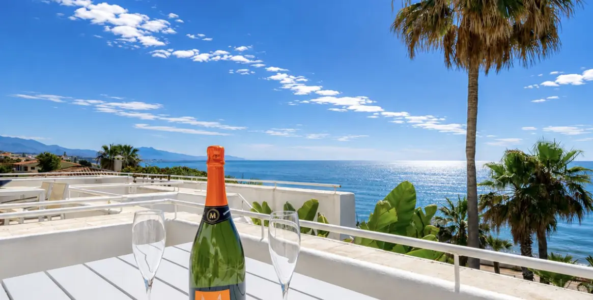 Продажа апартаментов на первом этаже в Estepona 11