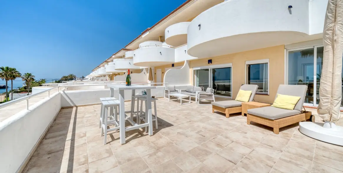 Продажа апартаментов на первом этаже в Estepona 22