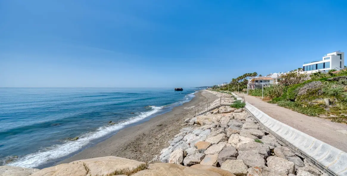 Продажа апартаментов на первом этаже в Estepona 26