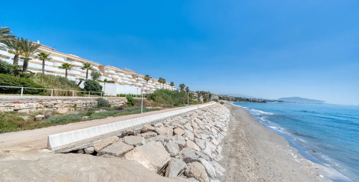 Продажа апартаментов на первом этаже в Estepona 27