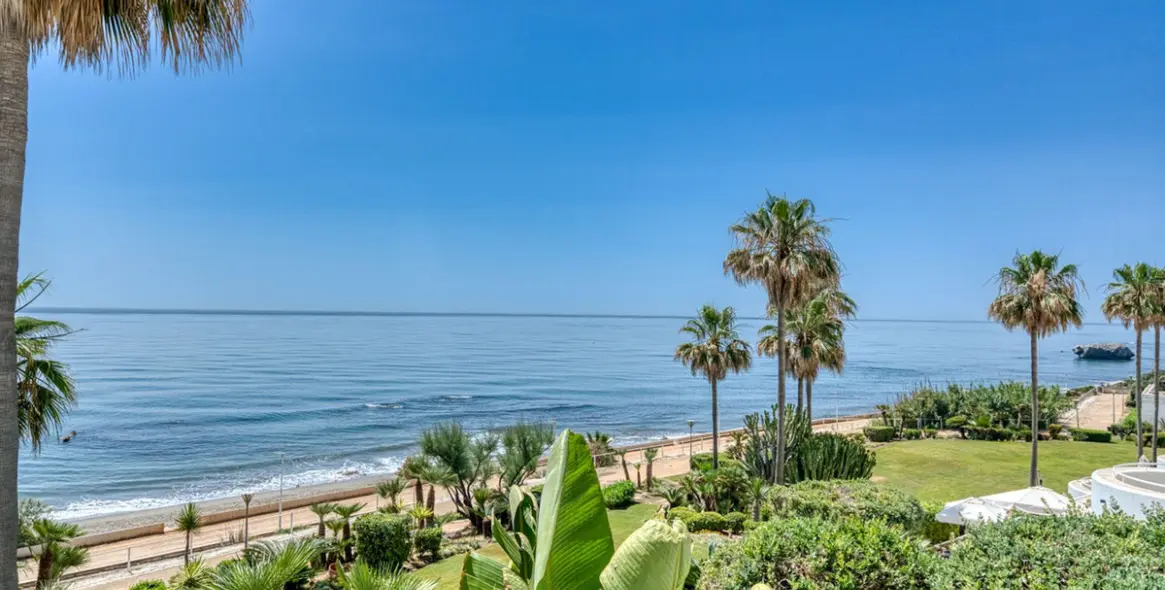 Продажа апартаментов на первом этаже в Estepona 32