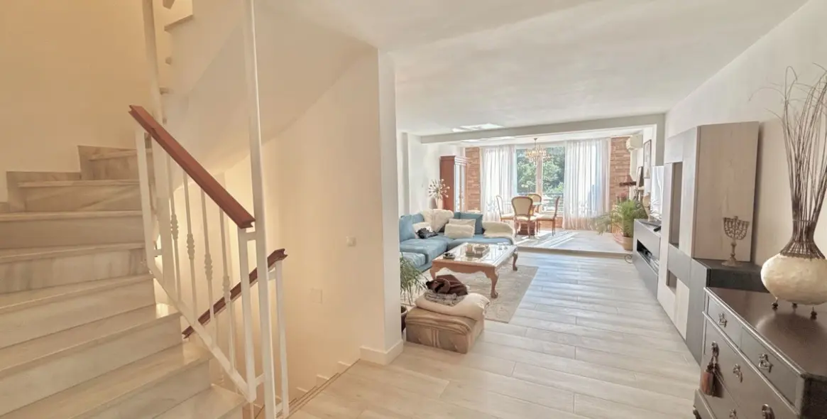 Sale of townhouse in Mijas Costa 17