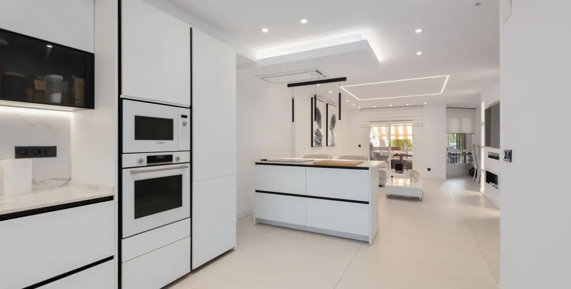 Sale of ground floor apartment in Benalmadena Costa 3