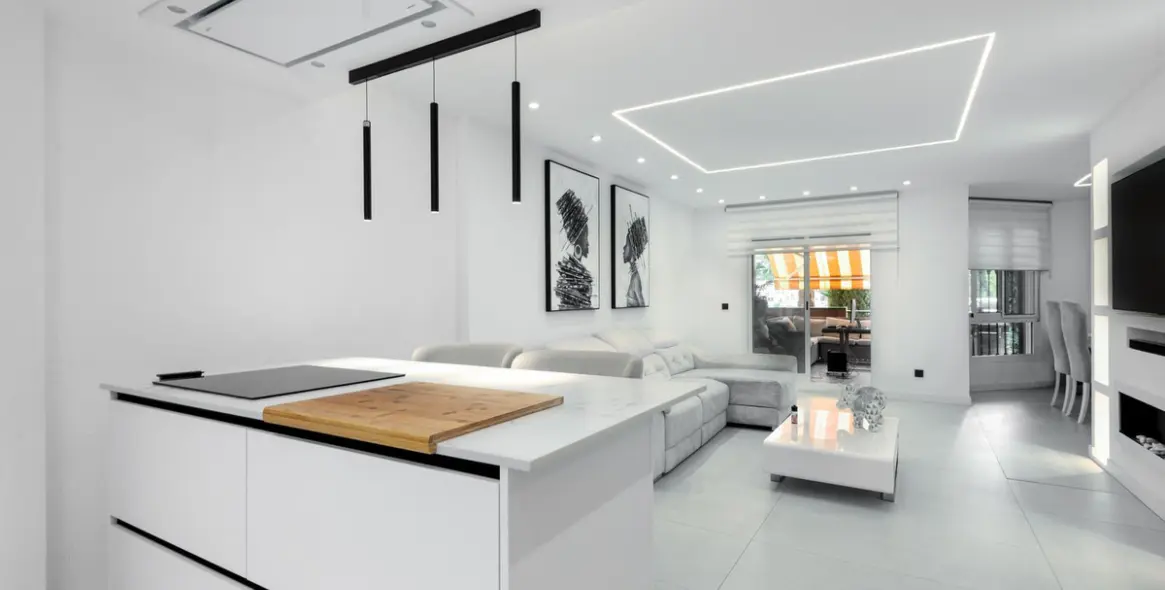 Sale of ground floor apartment in Benalmadena Costa 4