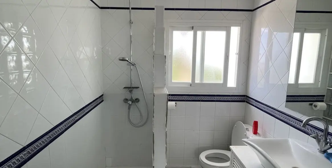 Продажа дома на две семьи в Mijas 25