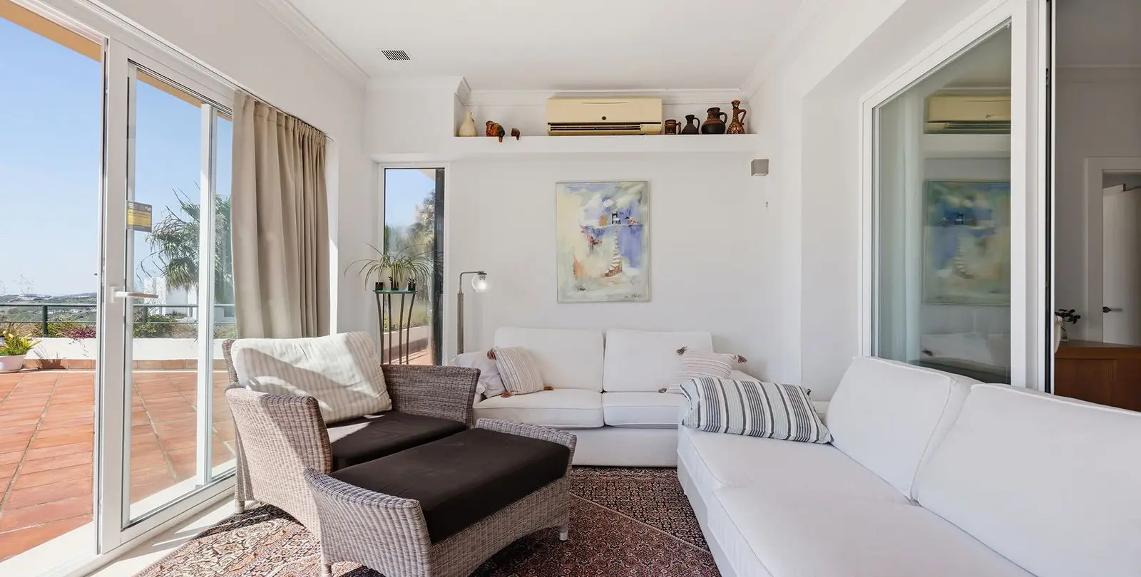 Sale of middle floor apartment in Doña Julia 17