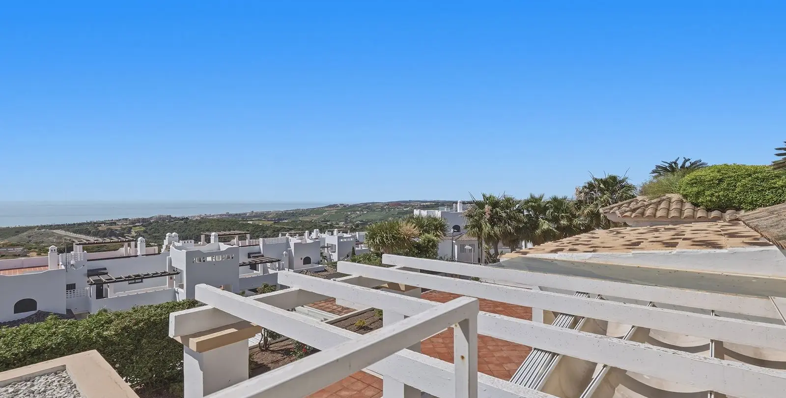 Sale of middle floor apartment in Doña Julia 21