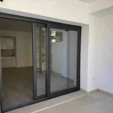 Sale of middle floor apartment in Estepona