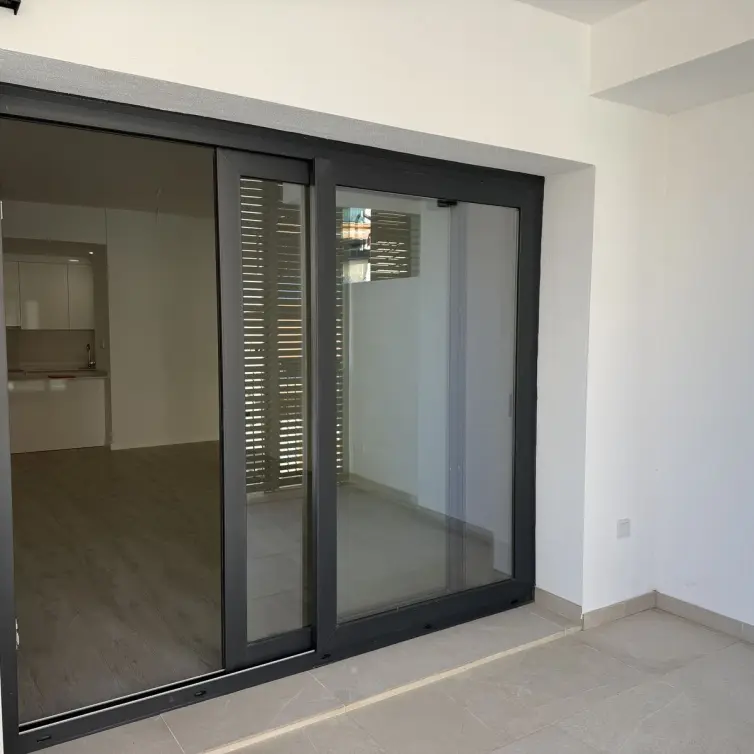 Sale of middle floor apartment in Estepona