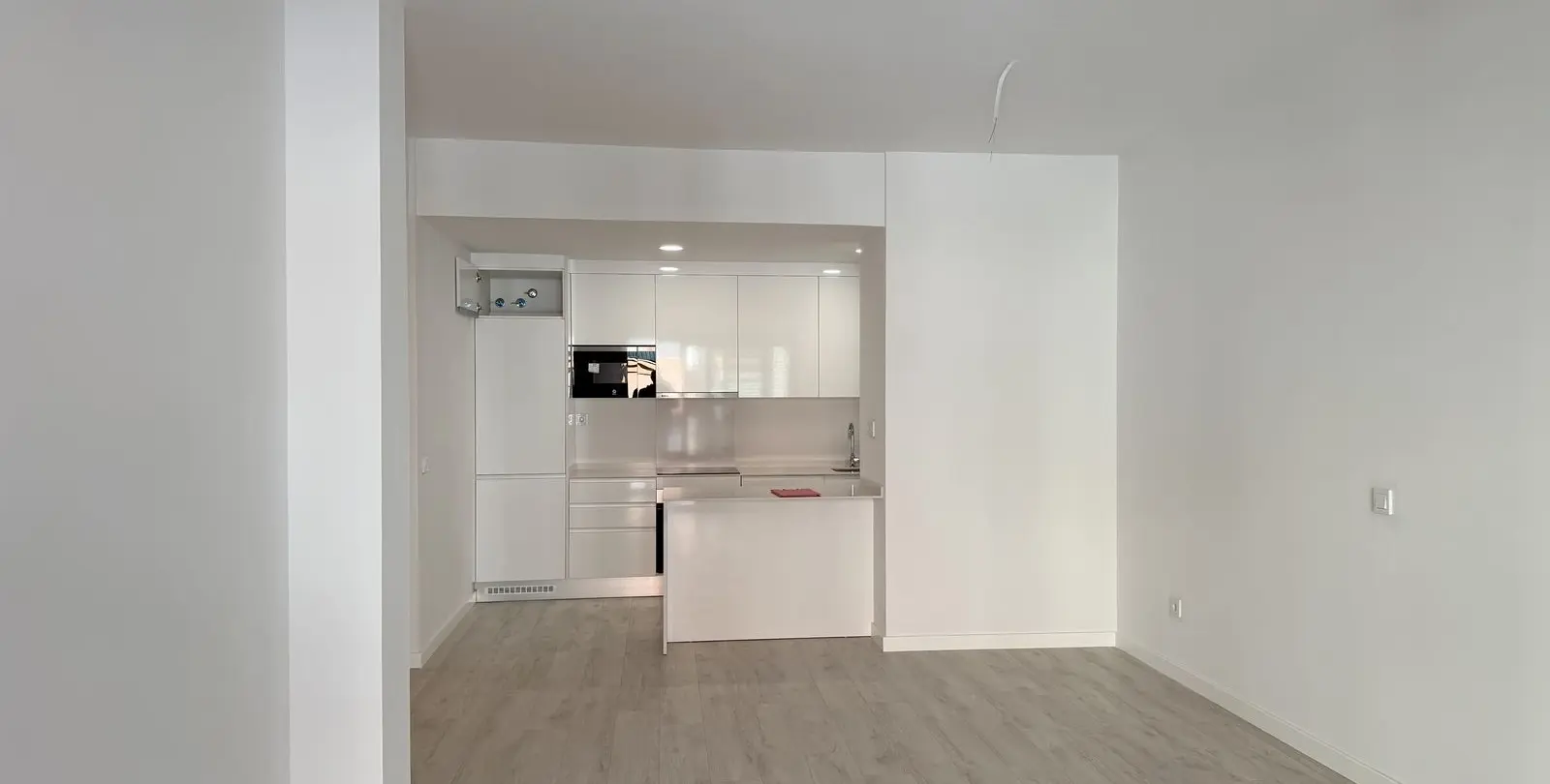 Sale of middle floor apartment in Estepona 9