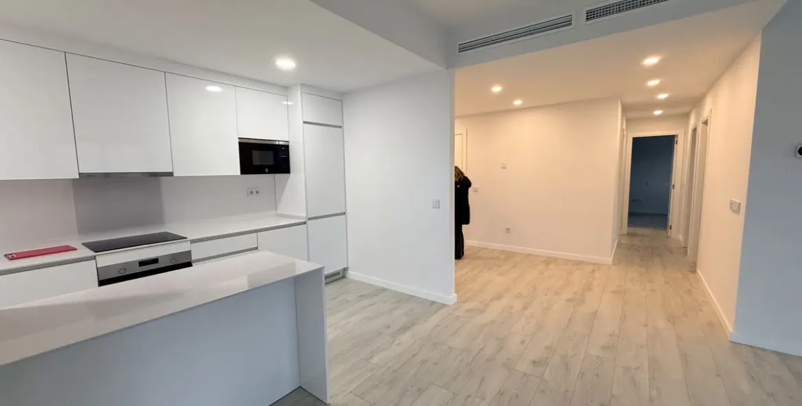 Sale of middle floor apartment in Estepona 9