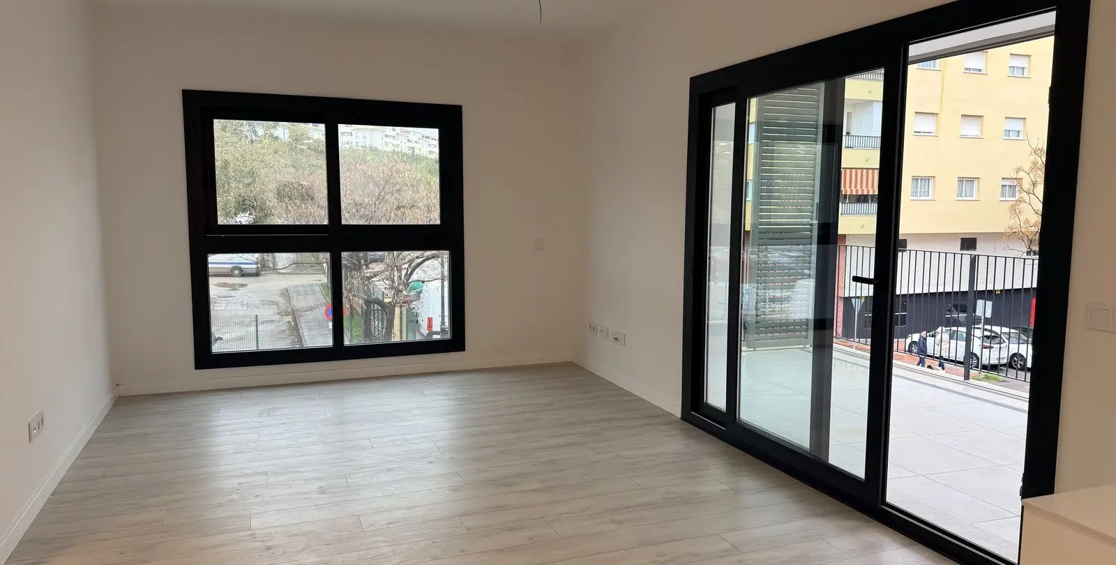 Venta de apartamento en planta media en Estepona 6