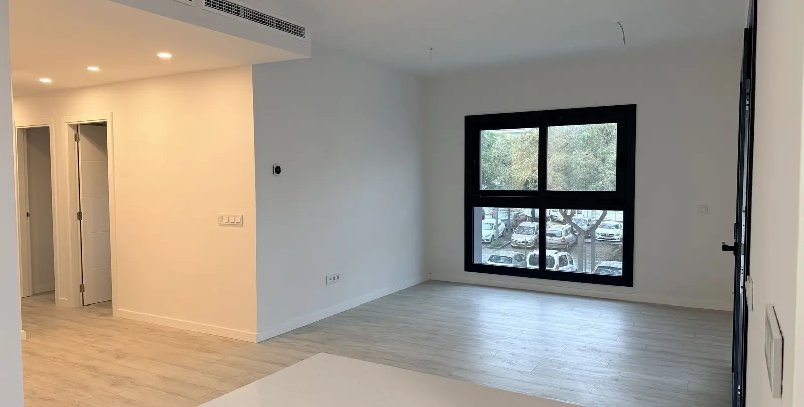 Venta de apartamento en planta media en Estepona 7