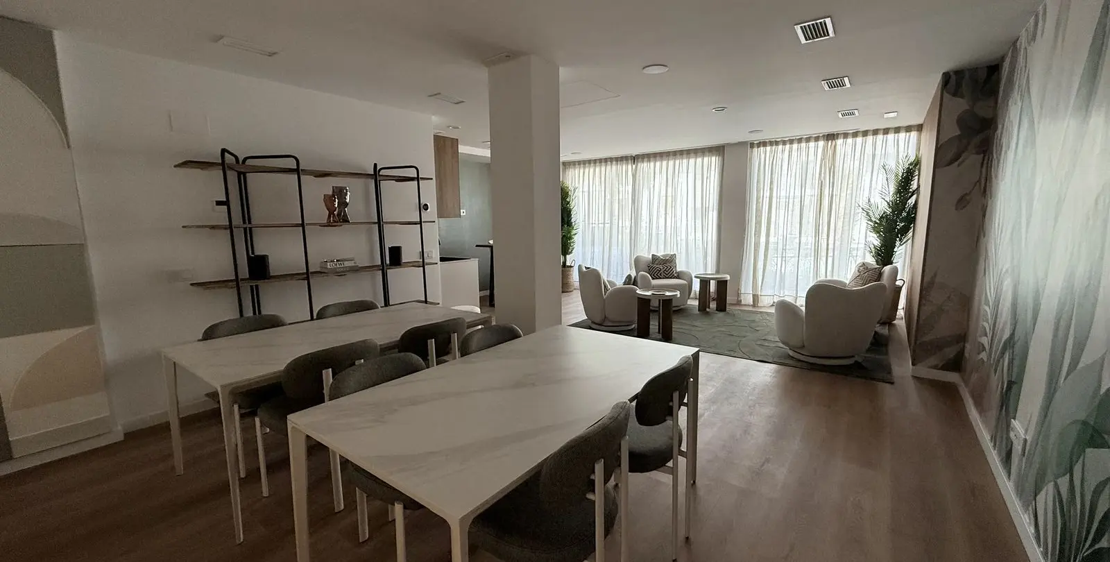 Venta de apartamento en planta media en Estepona 38