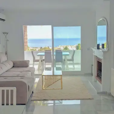 Venta de ático dúplex en Calahonda