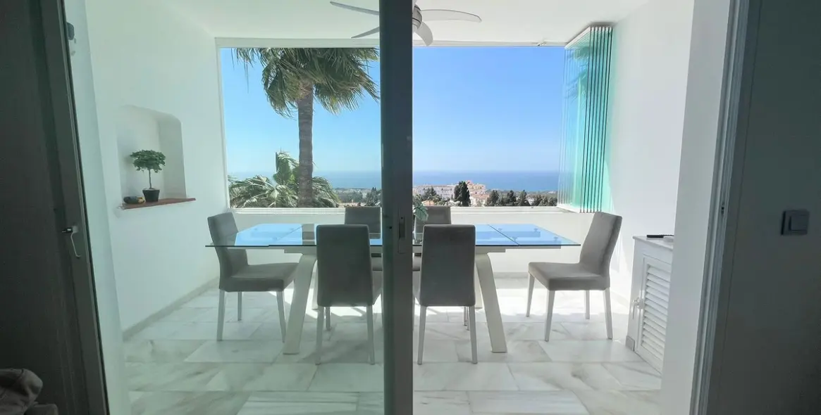 Venta de ático dúplex en Calahonda 2